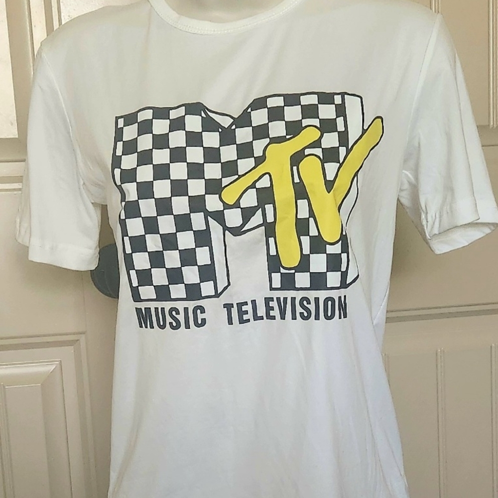 MTV Women's Checkered Short Sleeve Tee - White and Yellow